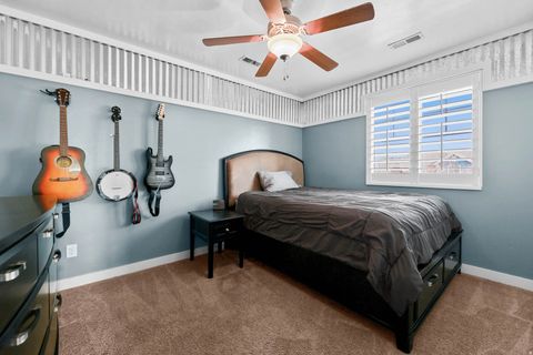 Tiny photo for 947 ELIZABETH DR, North Salt Lake, UT 84054 (MLS # 2131508)