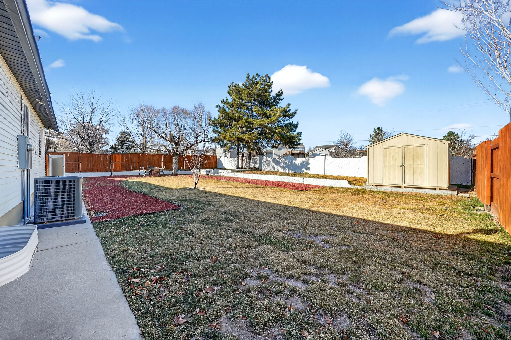 OQUIRRH SHADOWS - Residential