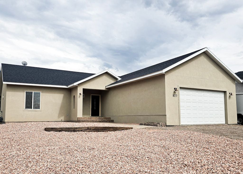 Photo of 827 S 300 E, Monroe, UT 84754 (MLS # 2174367)