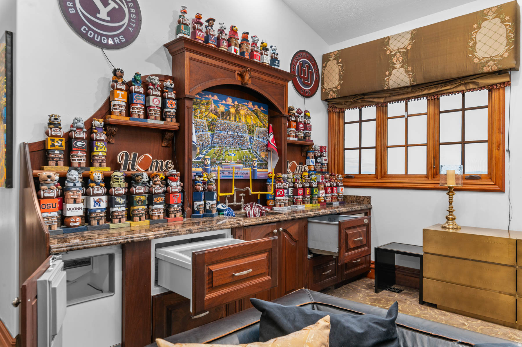 HILLSIDE OAKS - Residential