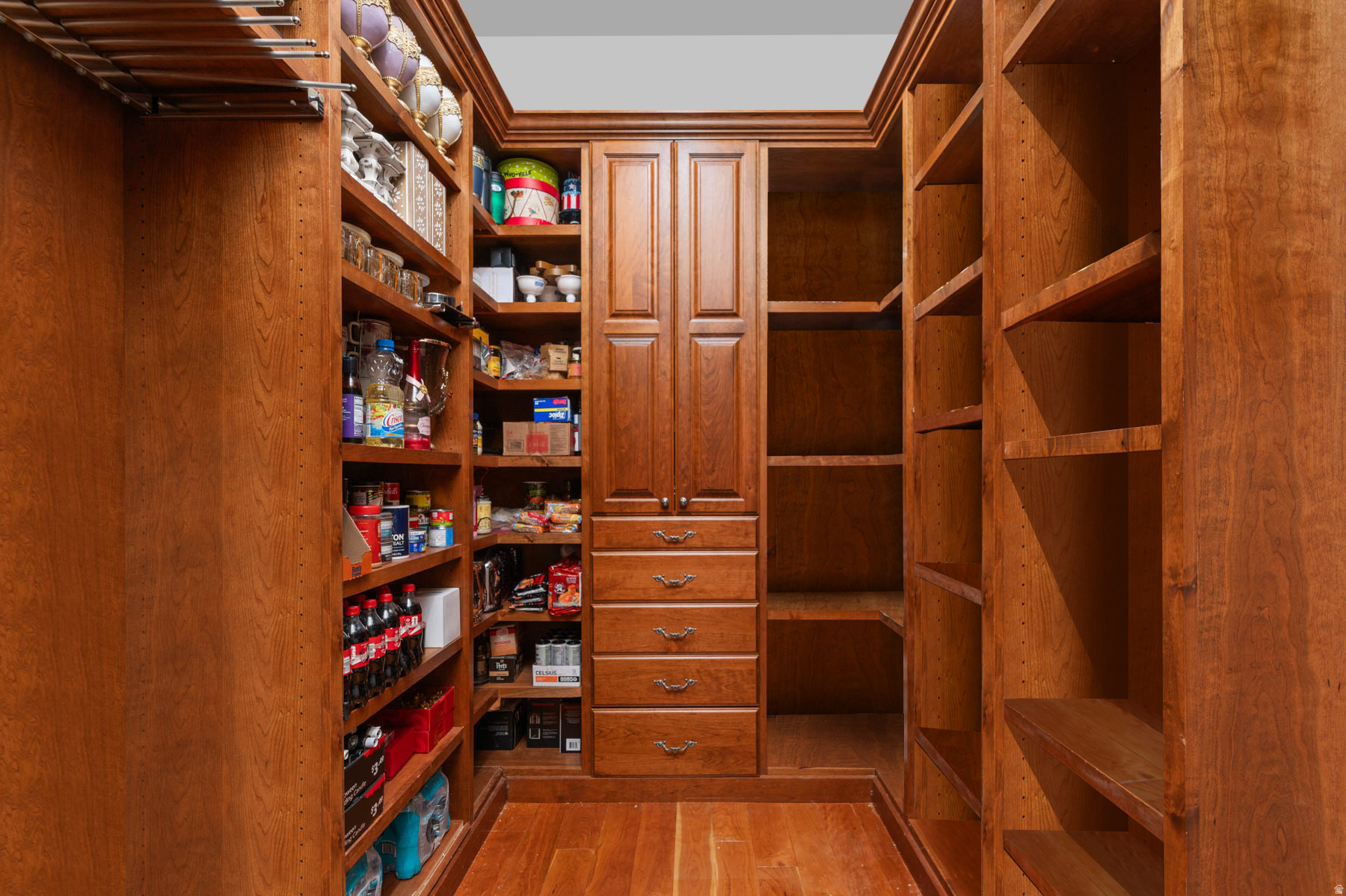 HILLSIDE OAKS - Residential