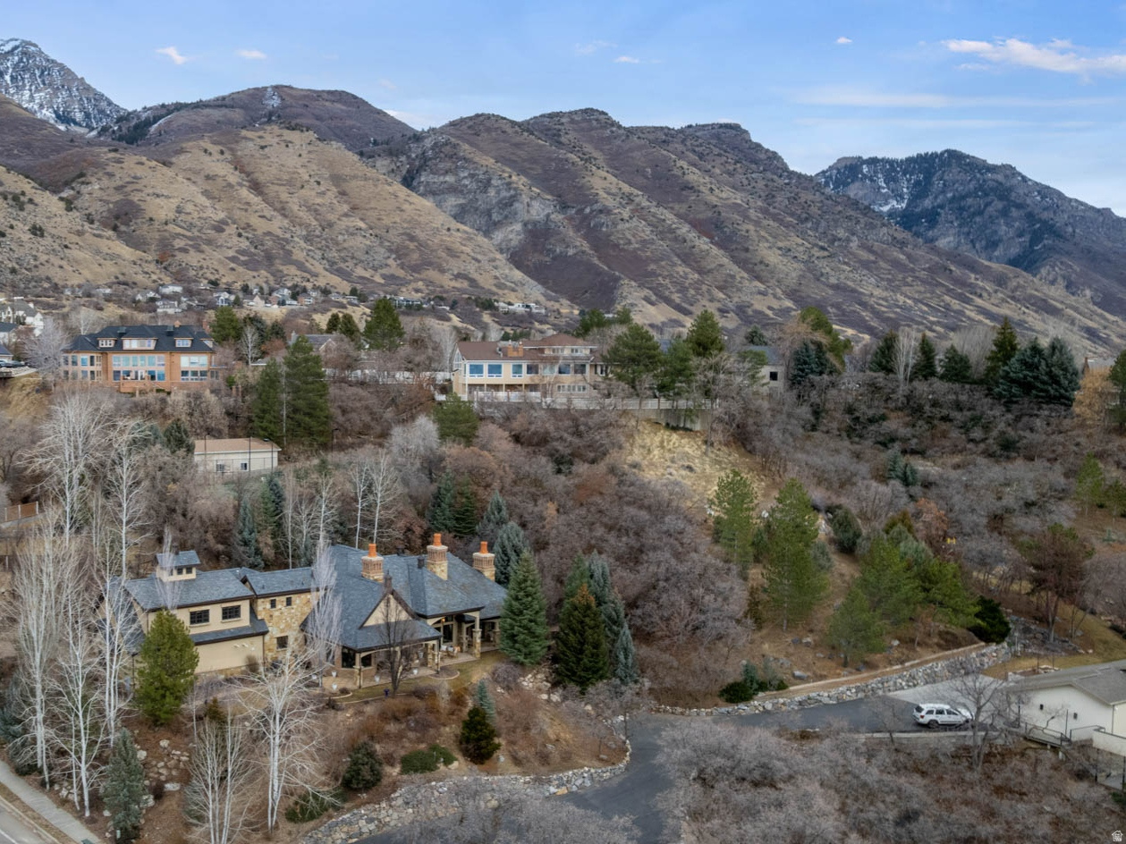HILLSIDE OAKS - Residential