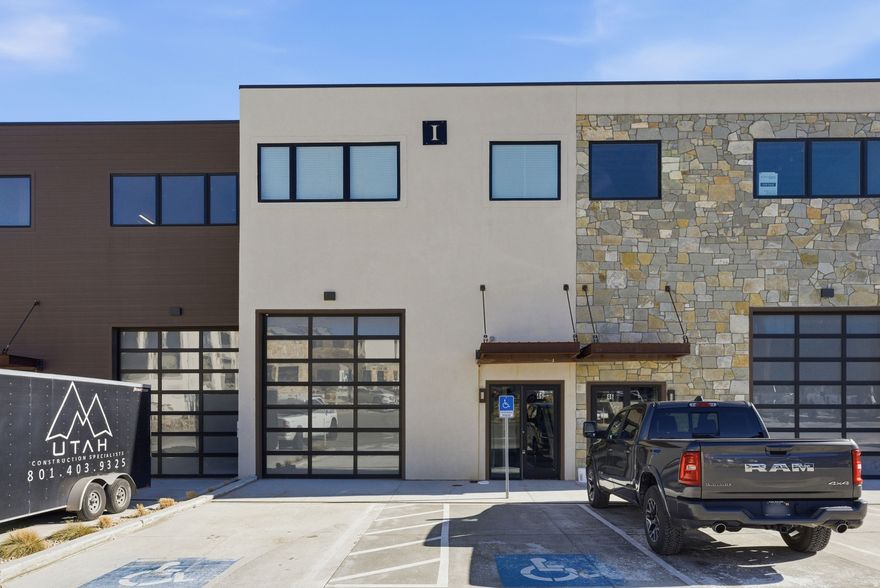 FOR LEASE Park East III, unit #45, is the perfect place to work and play in Park City. Office space and common space available. Garage space NOT available. Perfect for a showroom or personal office. No ADU permits or residential for lease. Located in a service commercial, light industrial zone, uses include commercial, office, warehouse, retail, and residential. Dimensions are 30ft x 60ft or 1,800 sq ft footprint. Pricing reflects price per month LEASE rate.