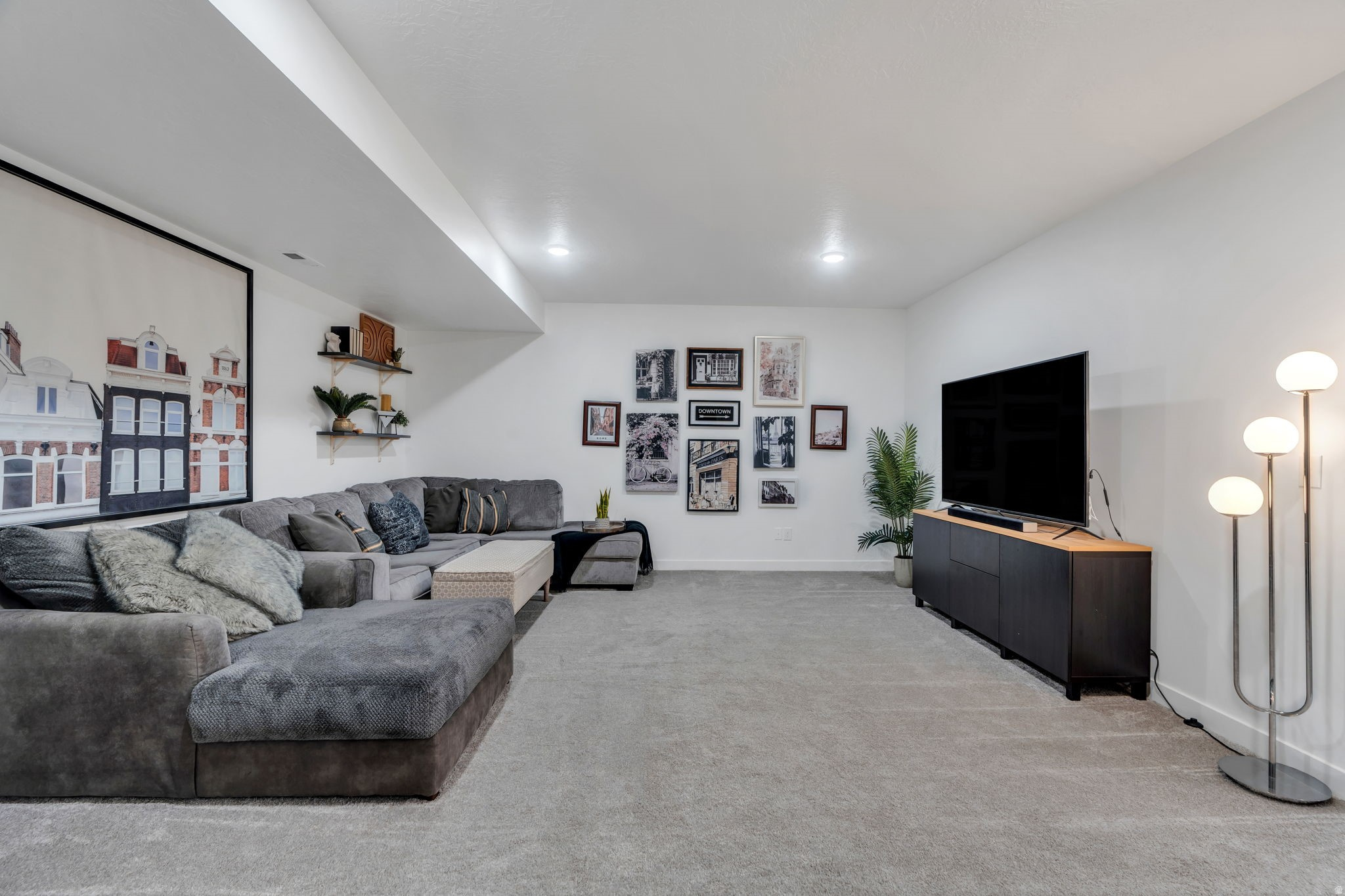 DAYBREAK - Residential