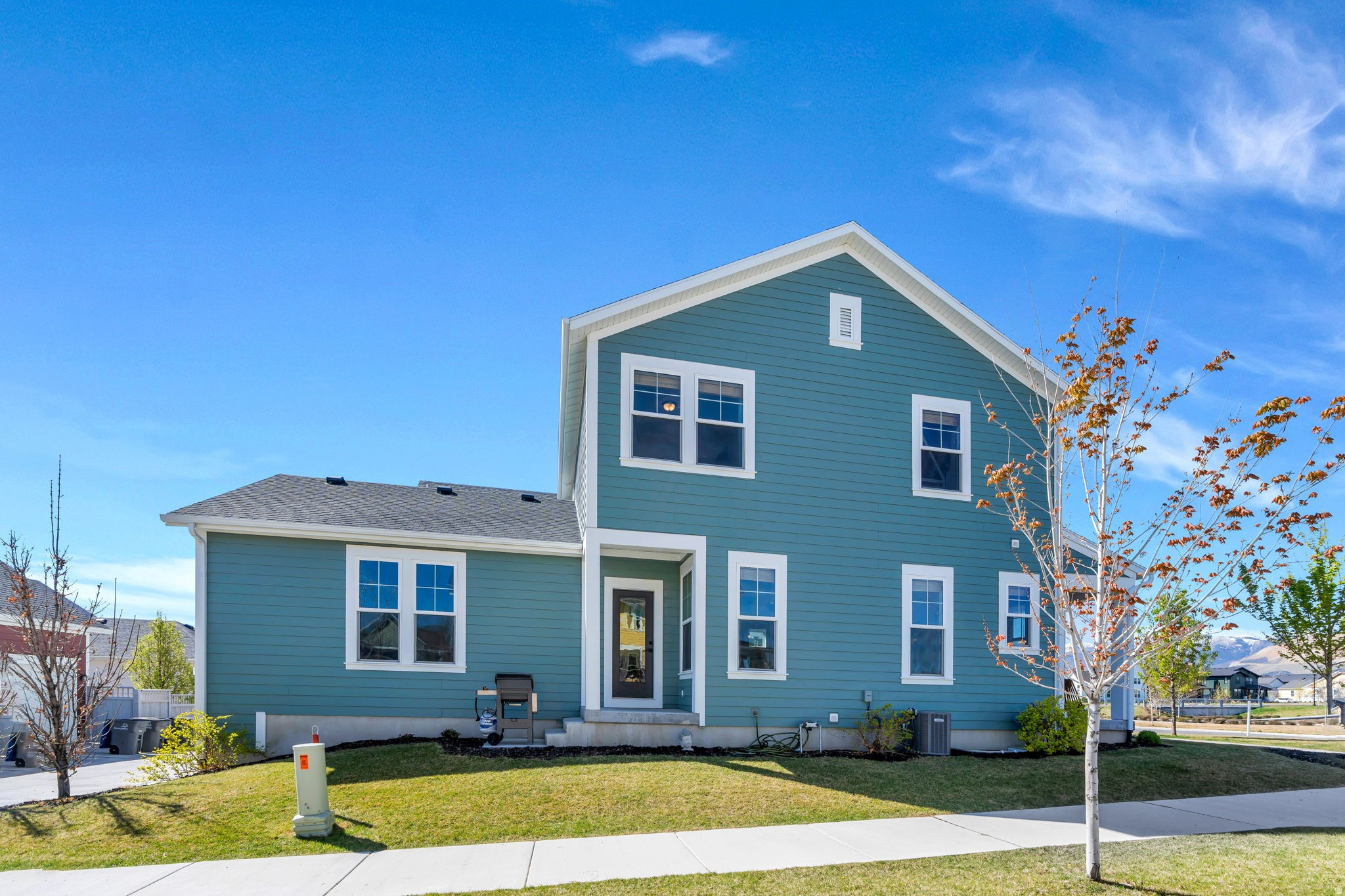 DAYBREAK - Residential