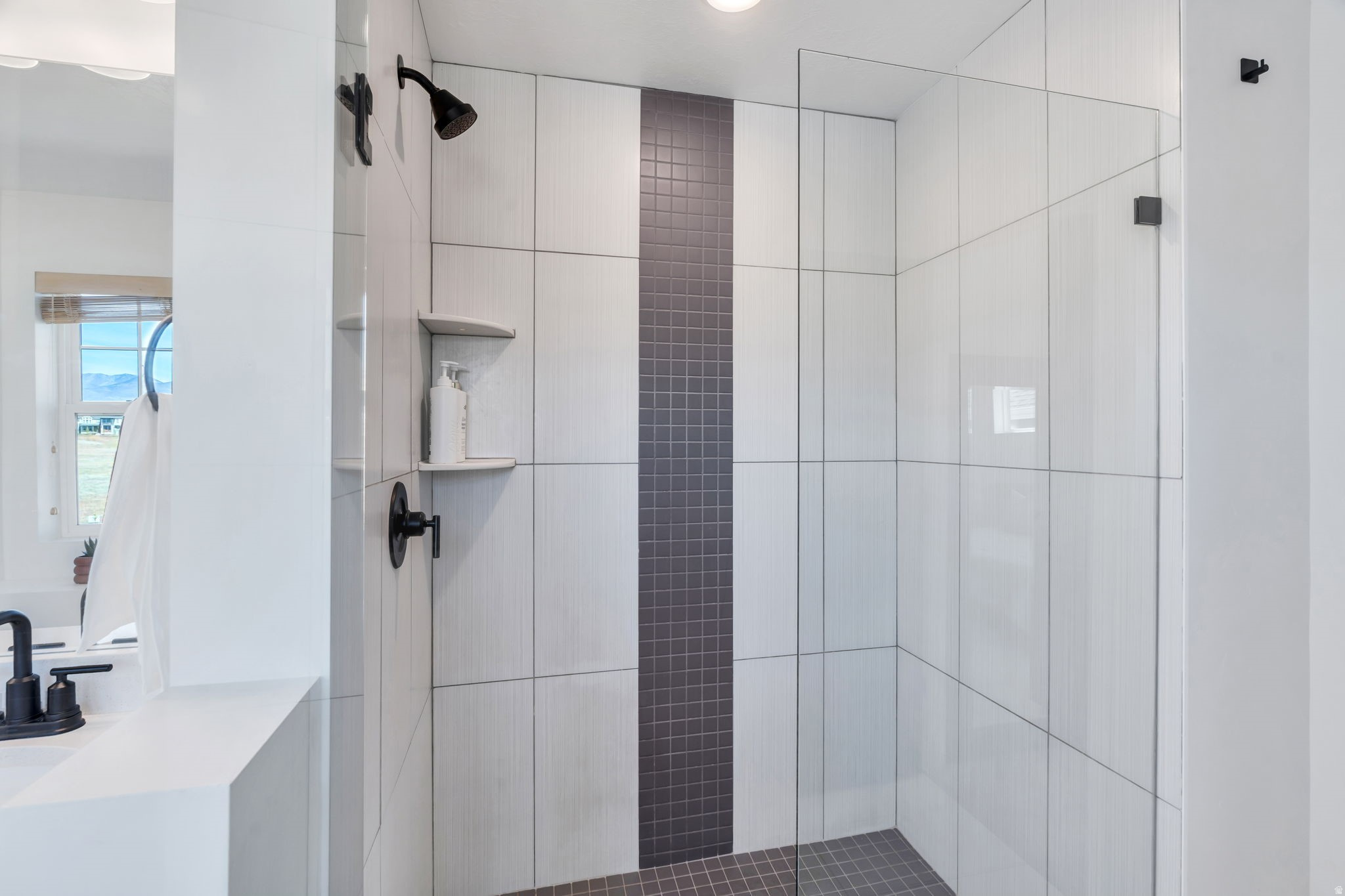 DAYBREAK - Residential