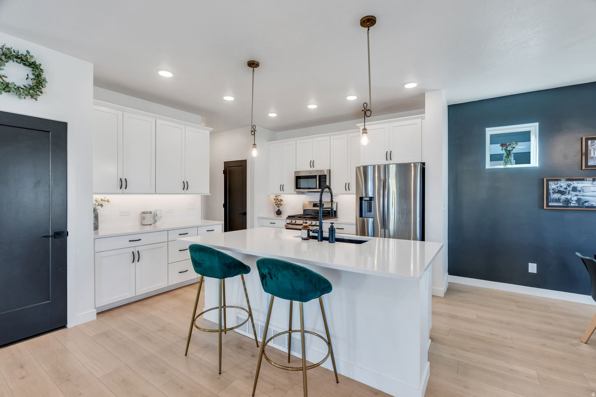 DAYBREAK - Residential