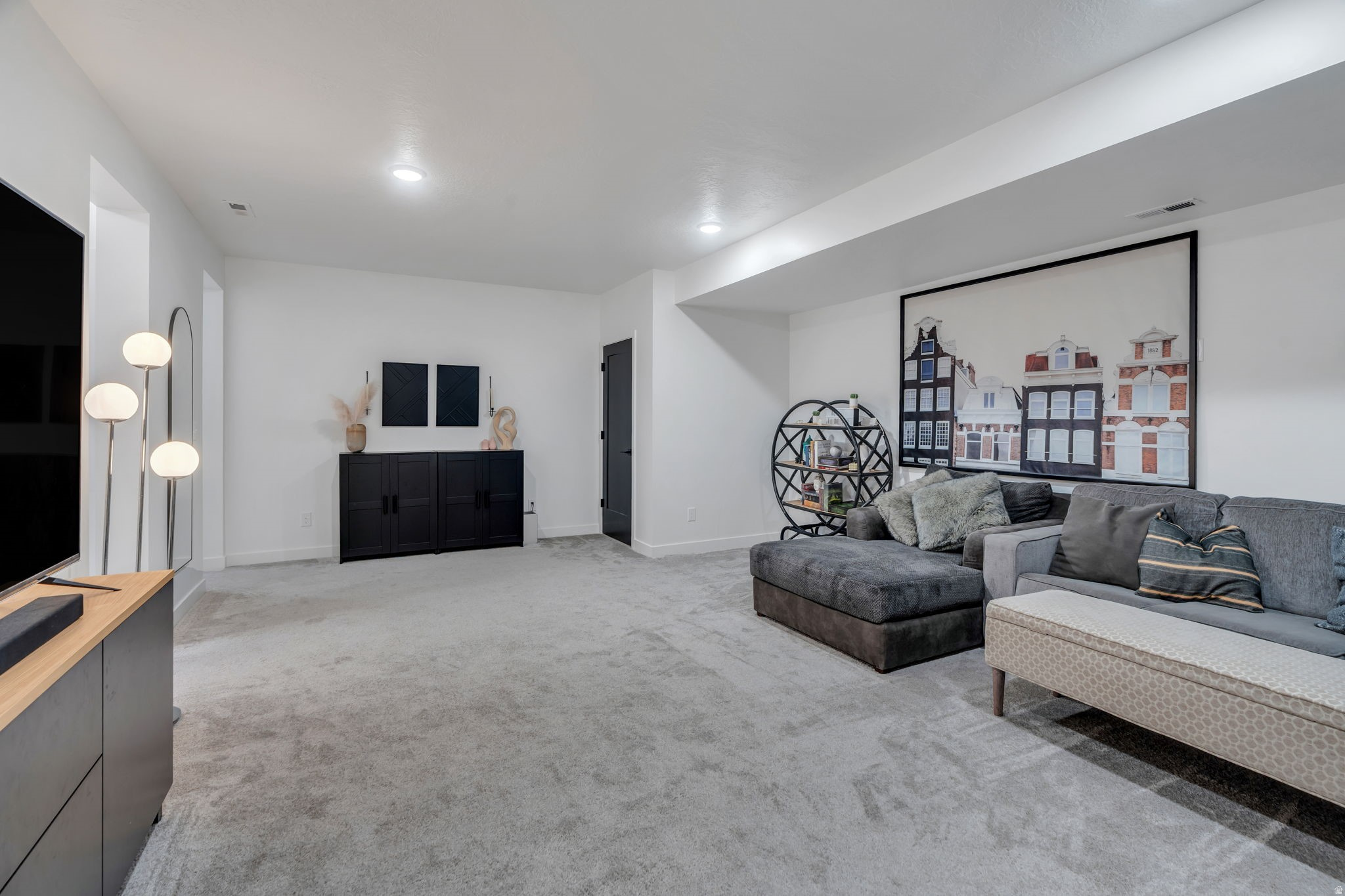 DAYBREAK - Residential