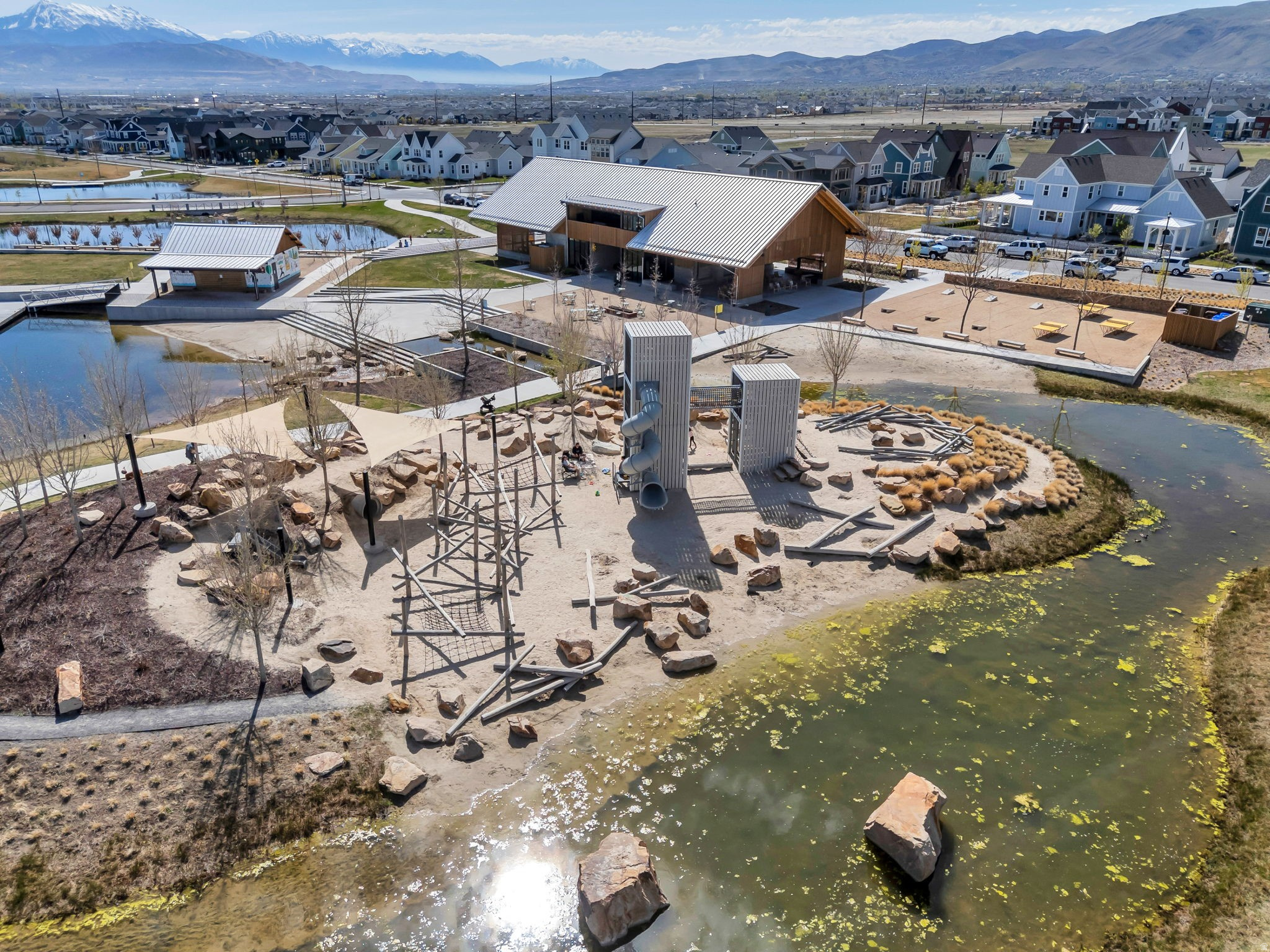 DAYBREAK - Residential