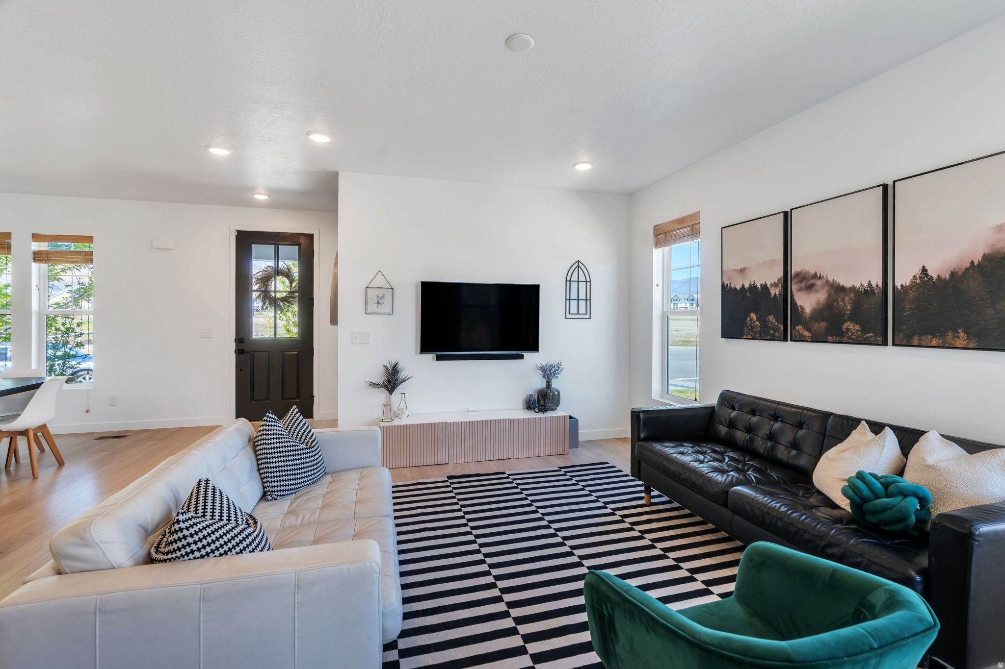 DAYBREAK - Residential