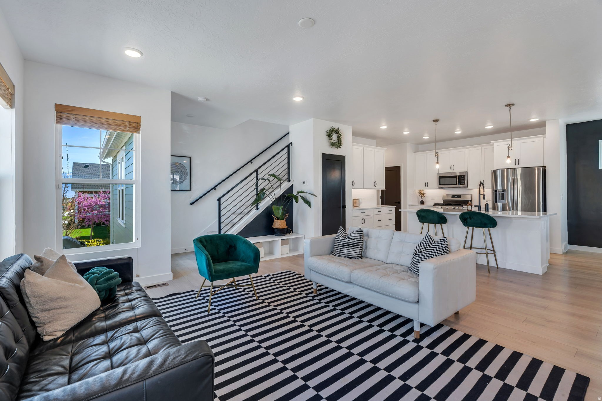 DAYBREAK - Residential