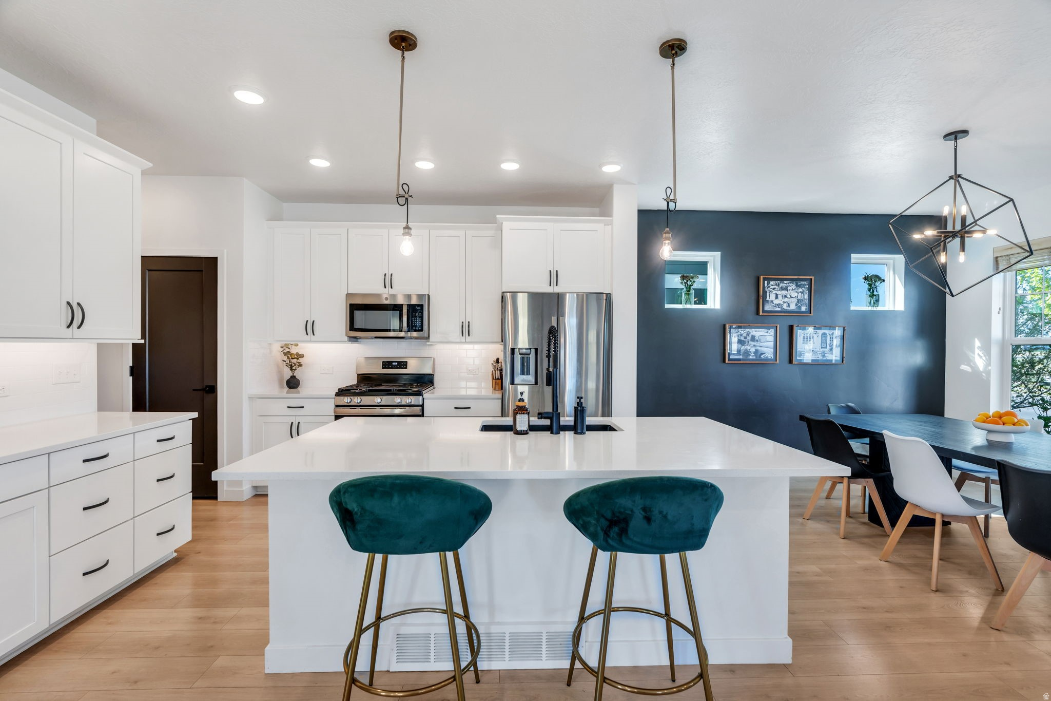 DAYBREAK - Residential