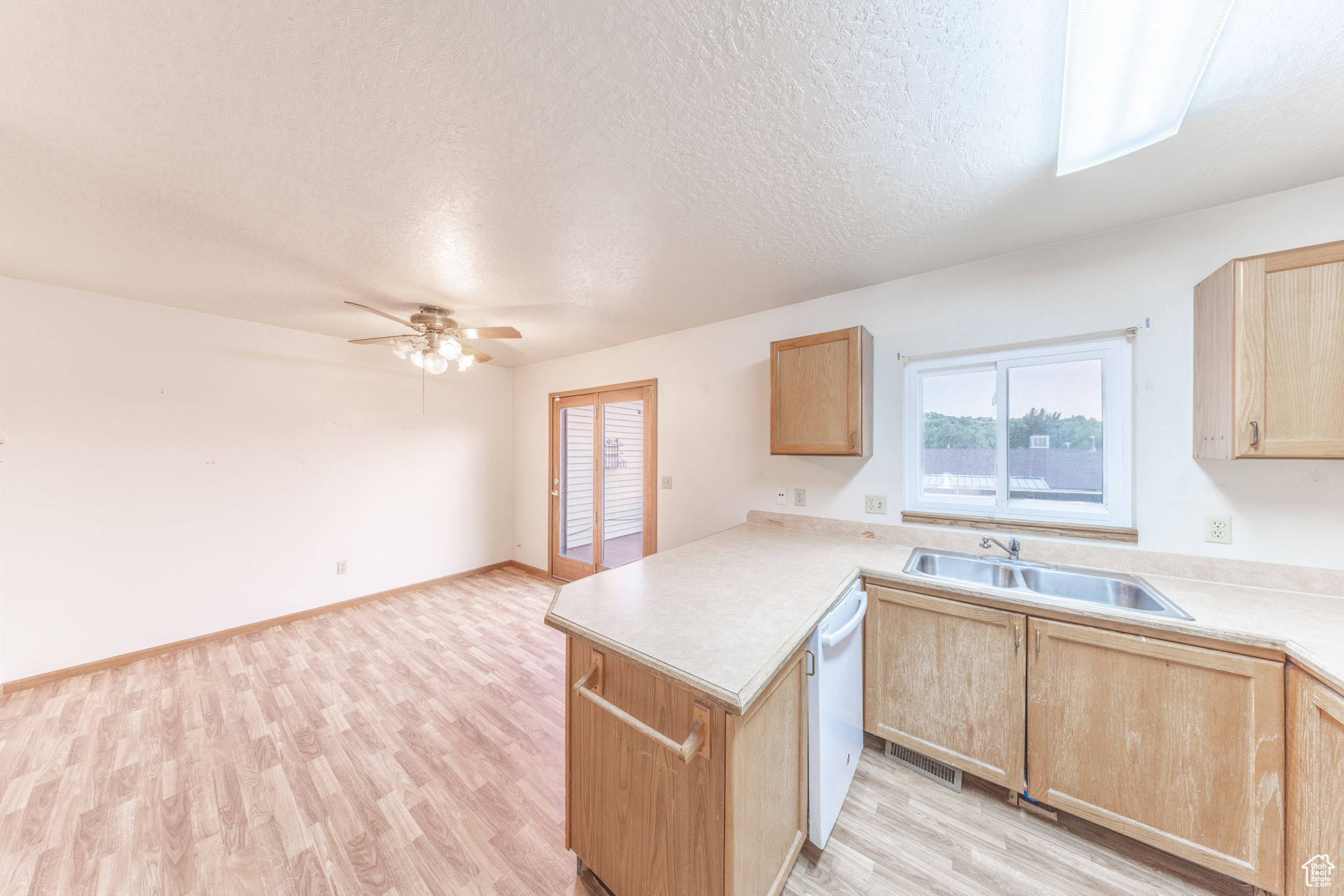 CANYON TERRACE CONDOS - Residential