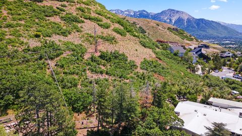 Tiny photo for 2253 S LAKELINE CIR, Salt Lake City, UT 84109 (MLS # 2063035)