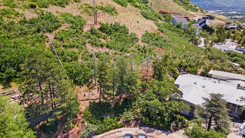 Tiny photo for 2253 S LAKELINE CIR, Salt Lake City, UT 84109 (MLS # 2063035)