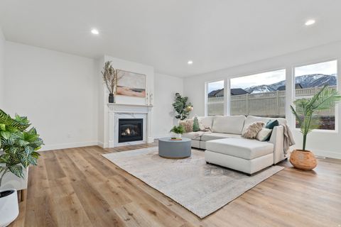 Tiny photo for 3559 S GARIBALDI WAY, Saratoga Springs, UT 84045 (MLS # 2148191)