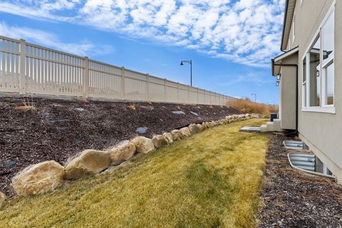 Tiny photo for 3559 S GARIBALDI WAY, Saratoga Springs, UT 84045 (MLS # 2148191)