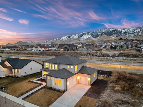 Tiny photo for 3559 S GARIBALDI WAY, Saratoga Springs, UT 84045 (MLS # 2148191)