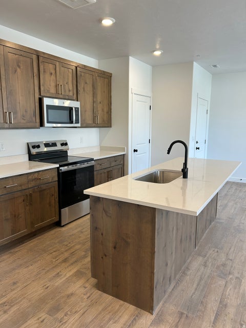 Tiny photo for 253 E VOLUNTEER Dr S #8-203, Spanish Fork, UT 84660 (MLS # 2180237)