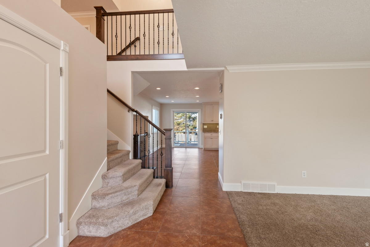 MOUNTAIN MEADOW - Residential