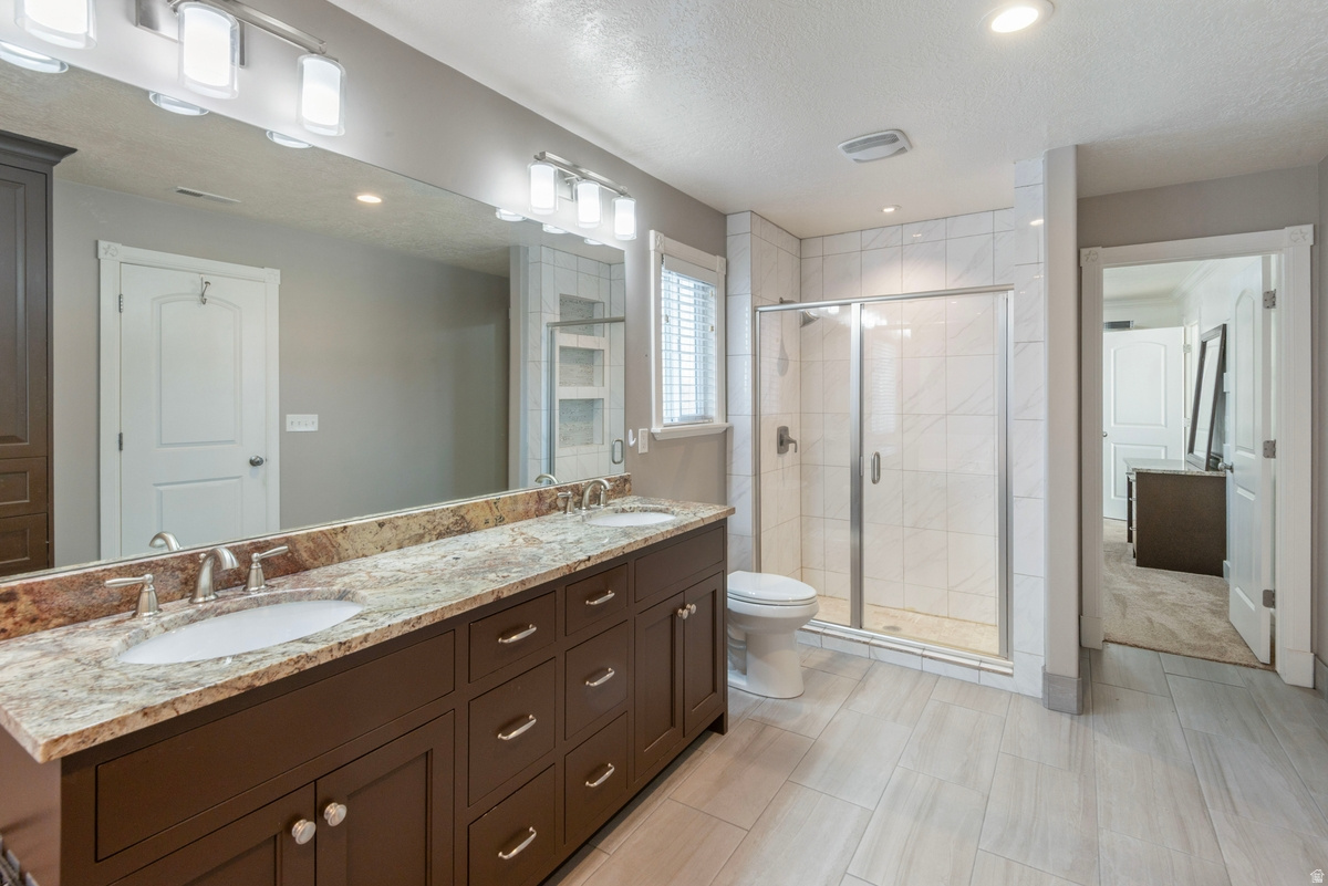 MOUNTAIN MEADOW - Residential