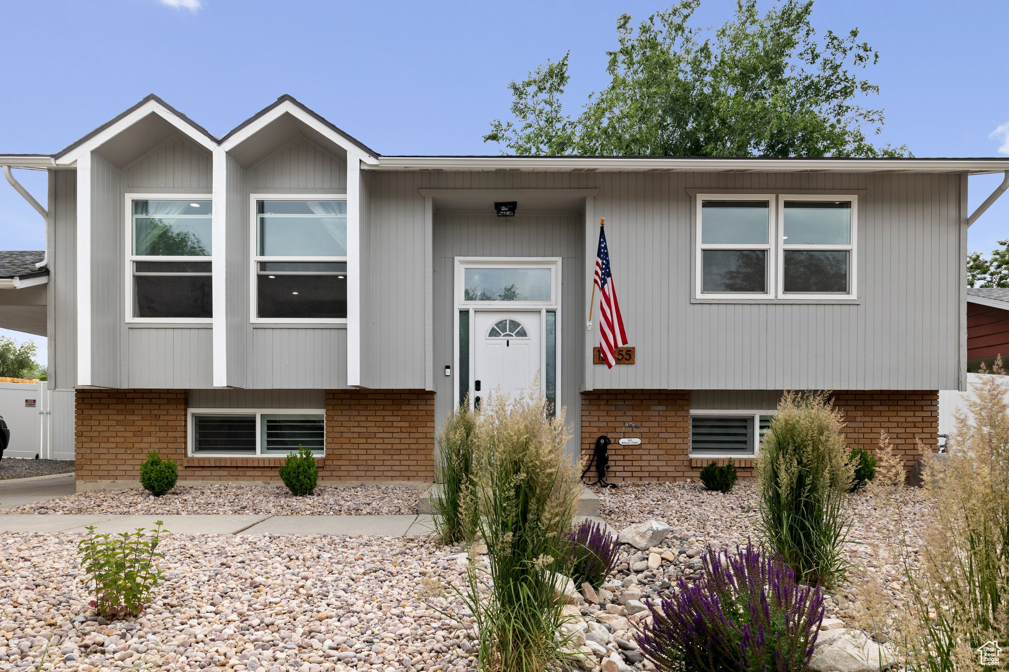 10455 S Silver Mountain Dr, Sandy, Utah image 1