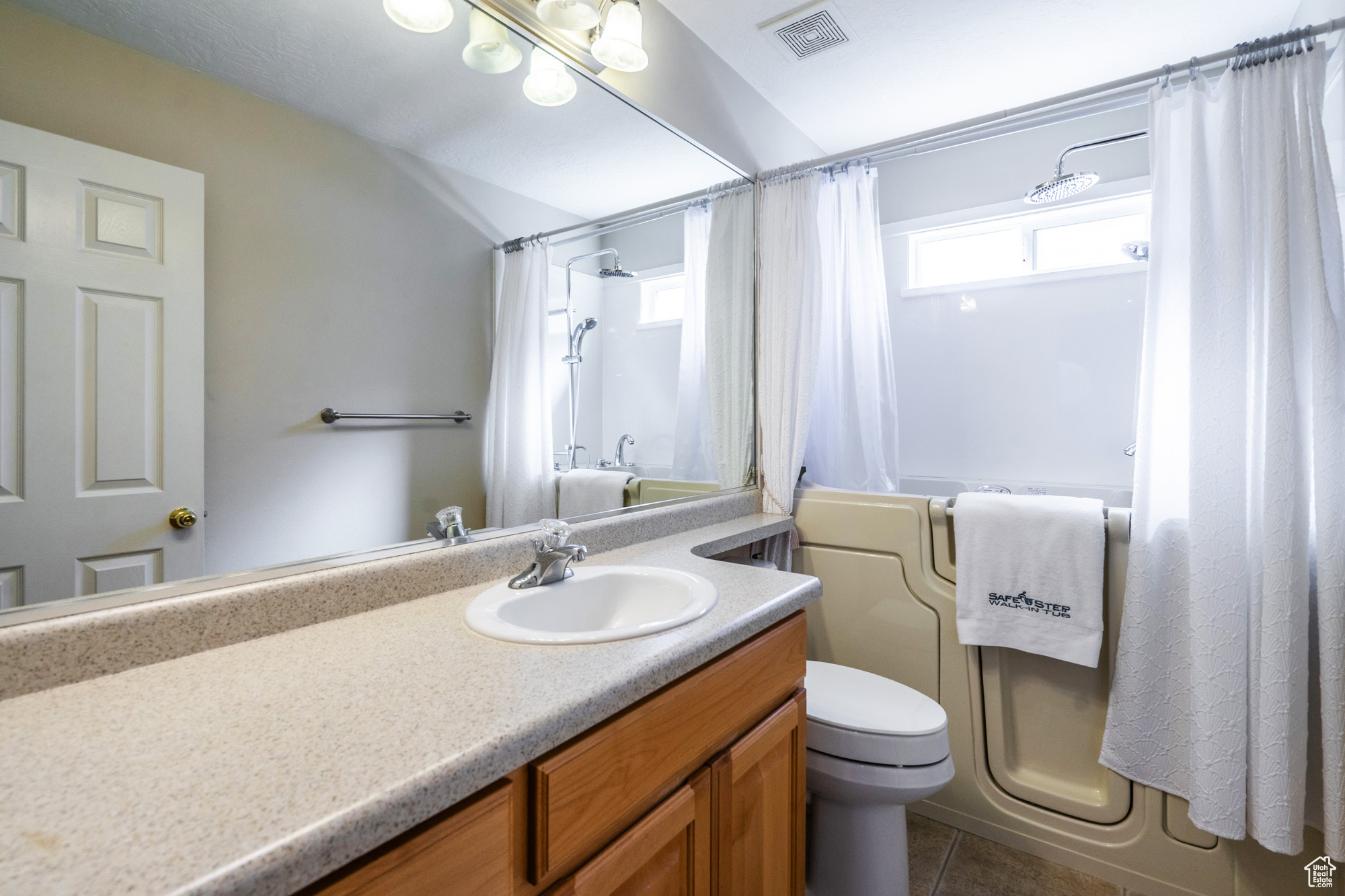 SILVERCREEK TOWNHOMES - Residential