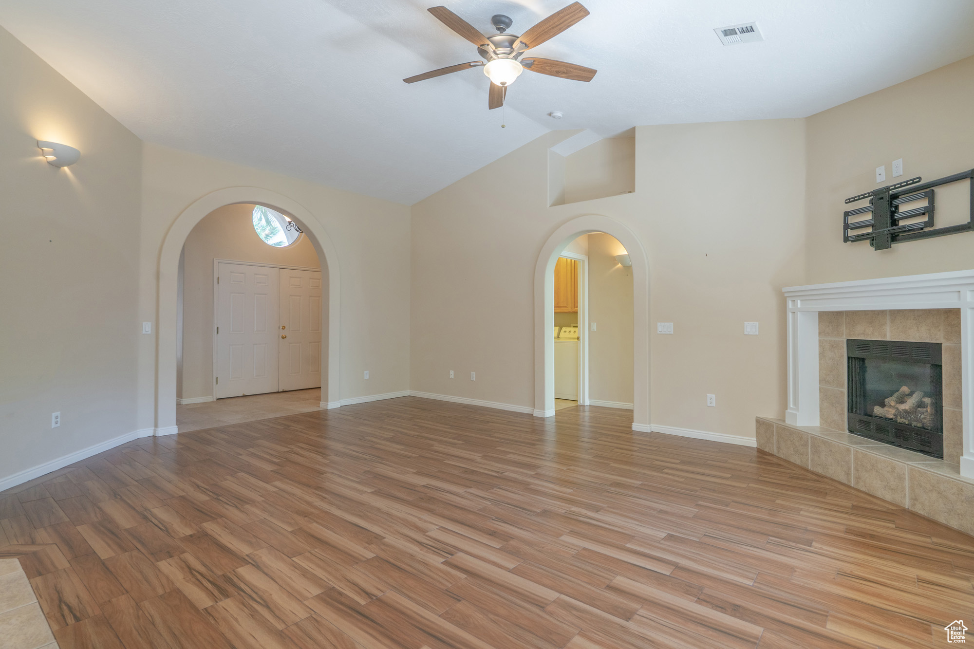 SILVERCREEK TOWNHOMES - Residential