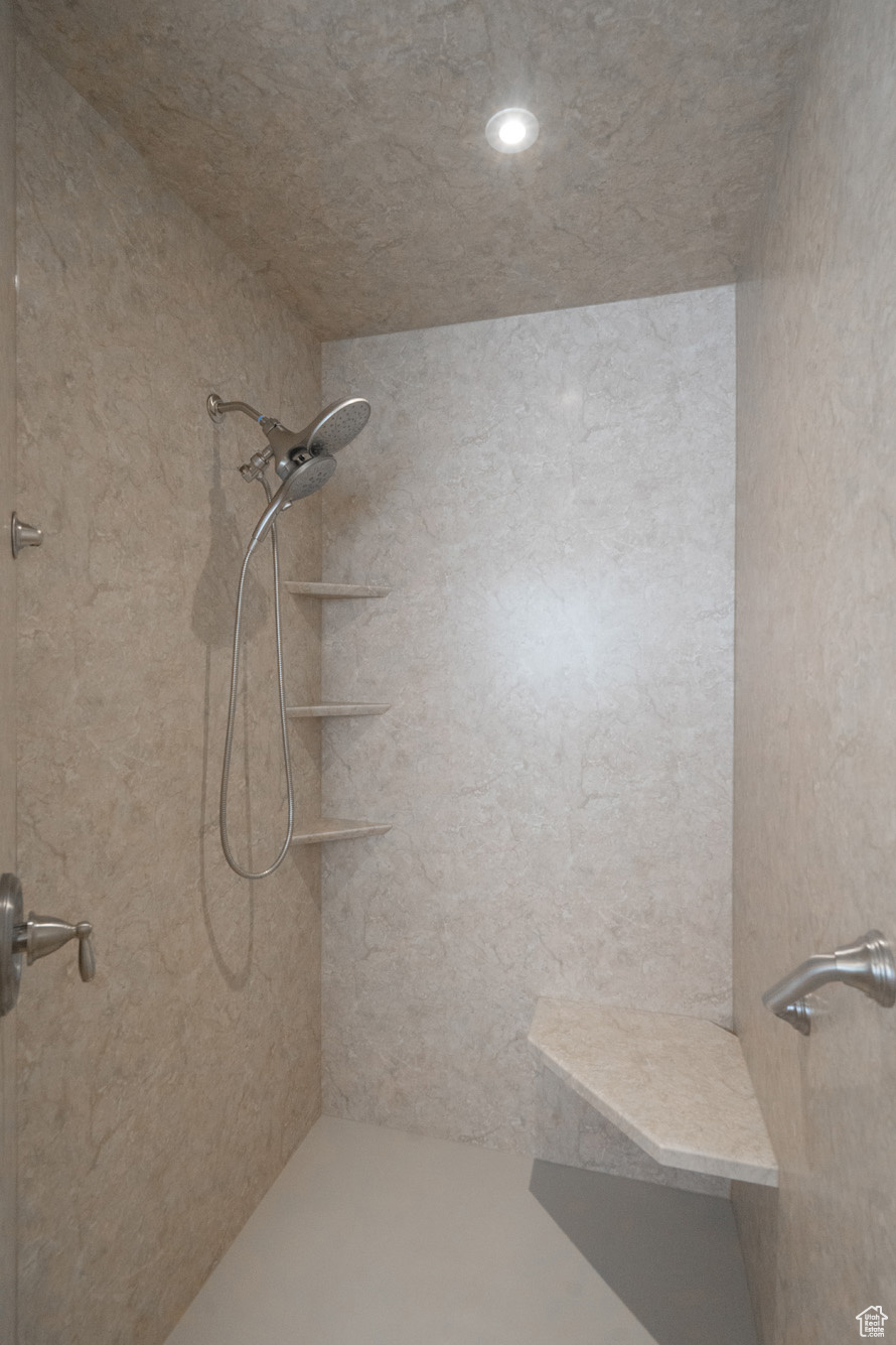 SILVERCREEK TOWNHOMES - Residential