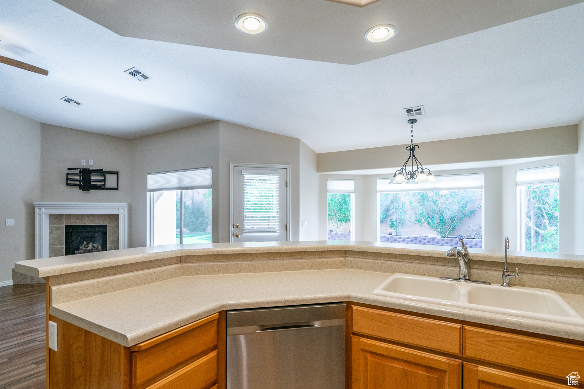 SILVERCREEK TOWNHOMES - Residential