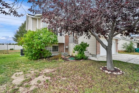 Tiny photo for 2674 S 75 E, Clearfield, UT 84015 (MLS # 2114837)