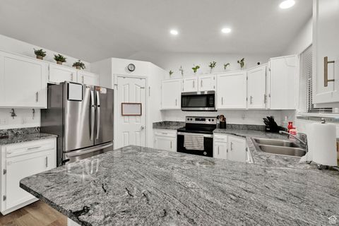 Tiny photo for 2674 S 75 E, Clearfield, UT 84015 (MLS # 2114837)