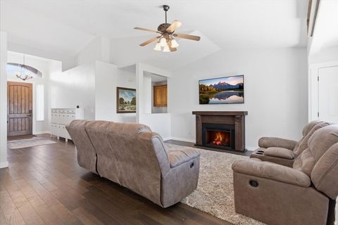 Tiny photo for 4921 W WOODRIDGE DR, South Jordan, UT 84009 (MLS # 2154079)
