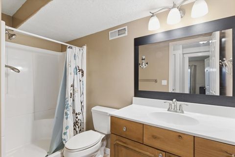 Tiny photo for 4921 W WOODRIDGE DR, South Jordan, UT 84009 (MLS # 2154079)