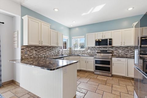 Tiny photo for 4921 W WOODRIDGE DR, South Jordan, UT 84009 (MLS # 2154079)