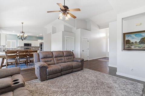 Tiny photo for 4921 W WOODRIDGE DR, South Jordan, UT 84009 (MLS # 2154079)