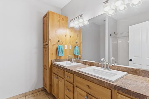Tiny photo for 4921 W WOODRIDGE DR, South Jordan, UT 84009 (MLS # 2154079)