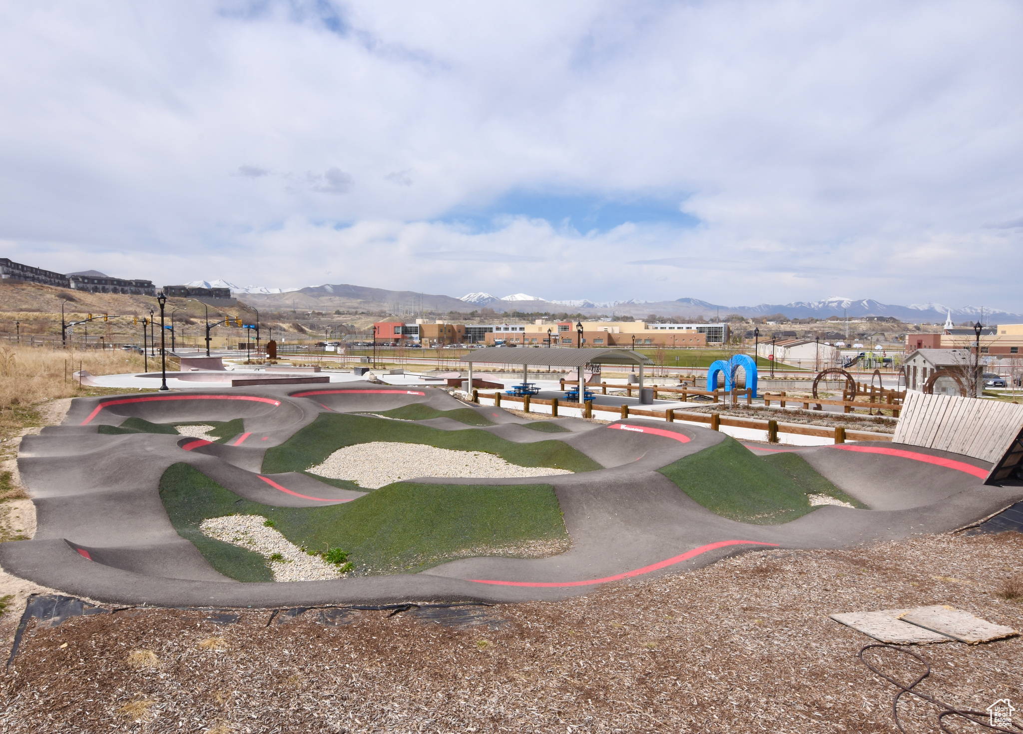 DAY RANCH TOWNS - Residential