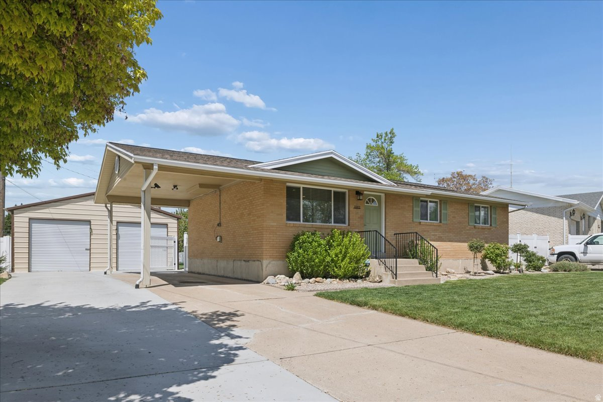 SMEDLEY ACRES - Residential