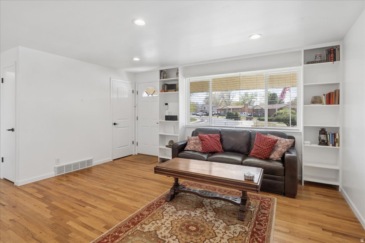 SMEDLEY ACRES - Residential