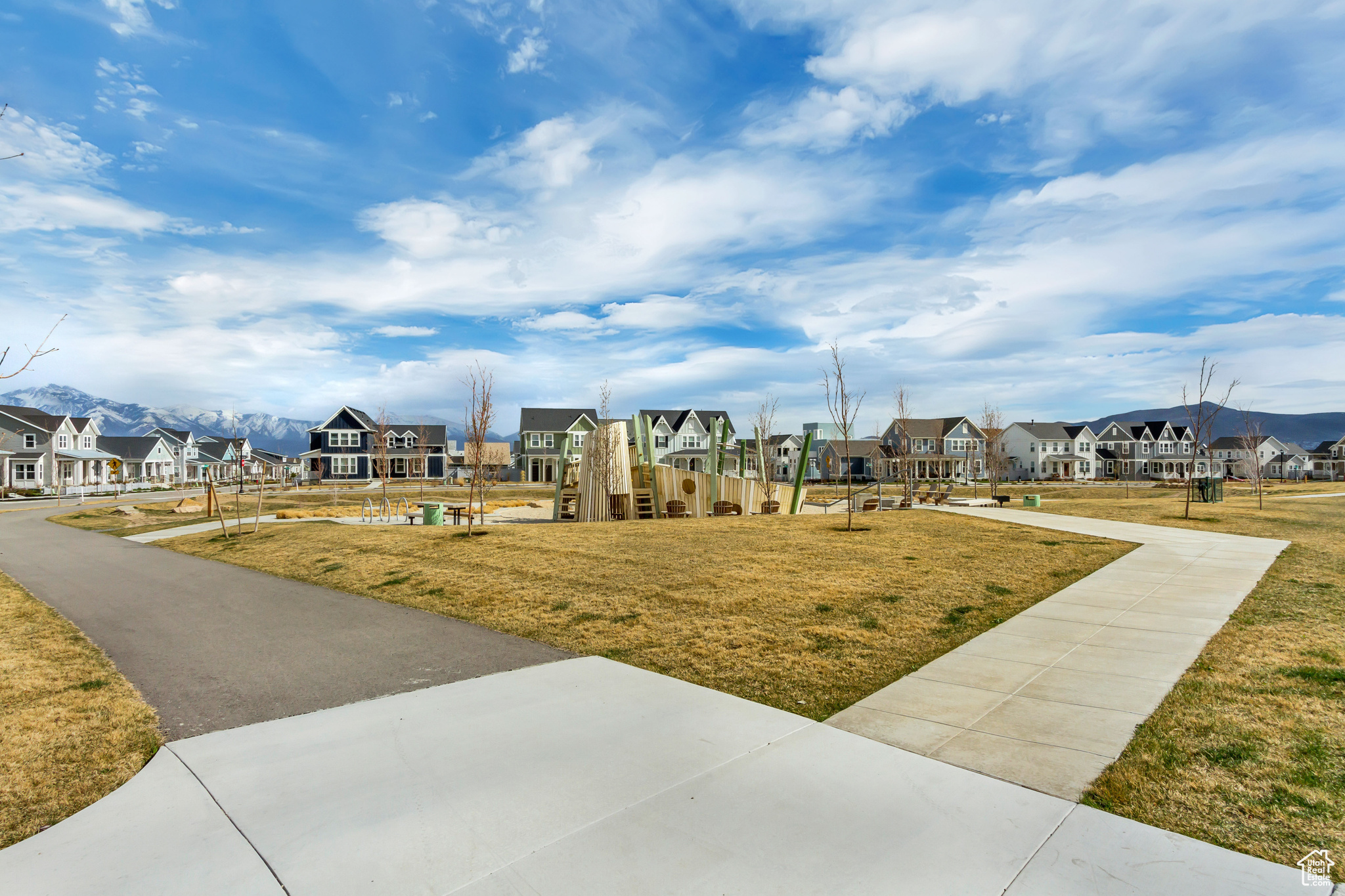 DAYBREAK - Residential