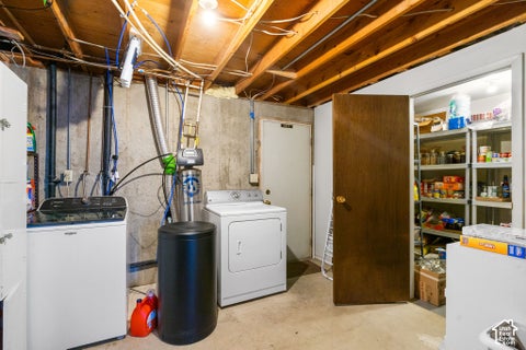 Tiny photo for 2202 N 1300 W, Clinton, UT 84015 (MLS # 2191006)