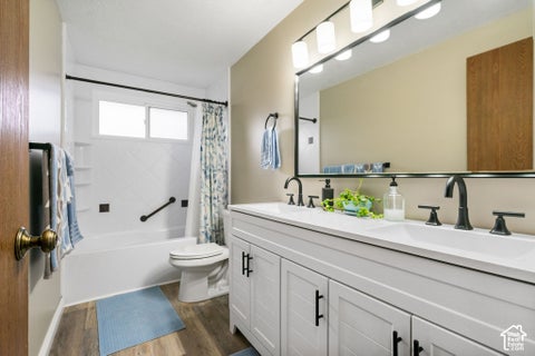 Tiny photo for 2202 N 1300 W, Clinton, UT 84015 (MLS # 2191006)