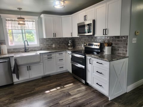 Tiny photo for 705 N 700 E, Payson, UT 84651 (MLS # 2153455)