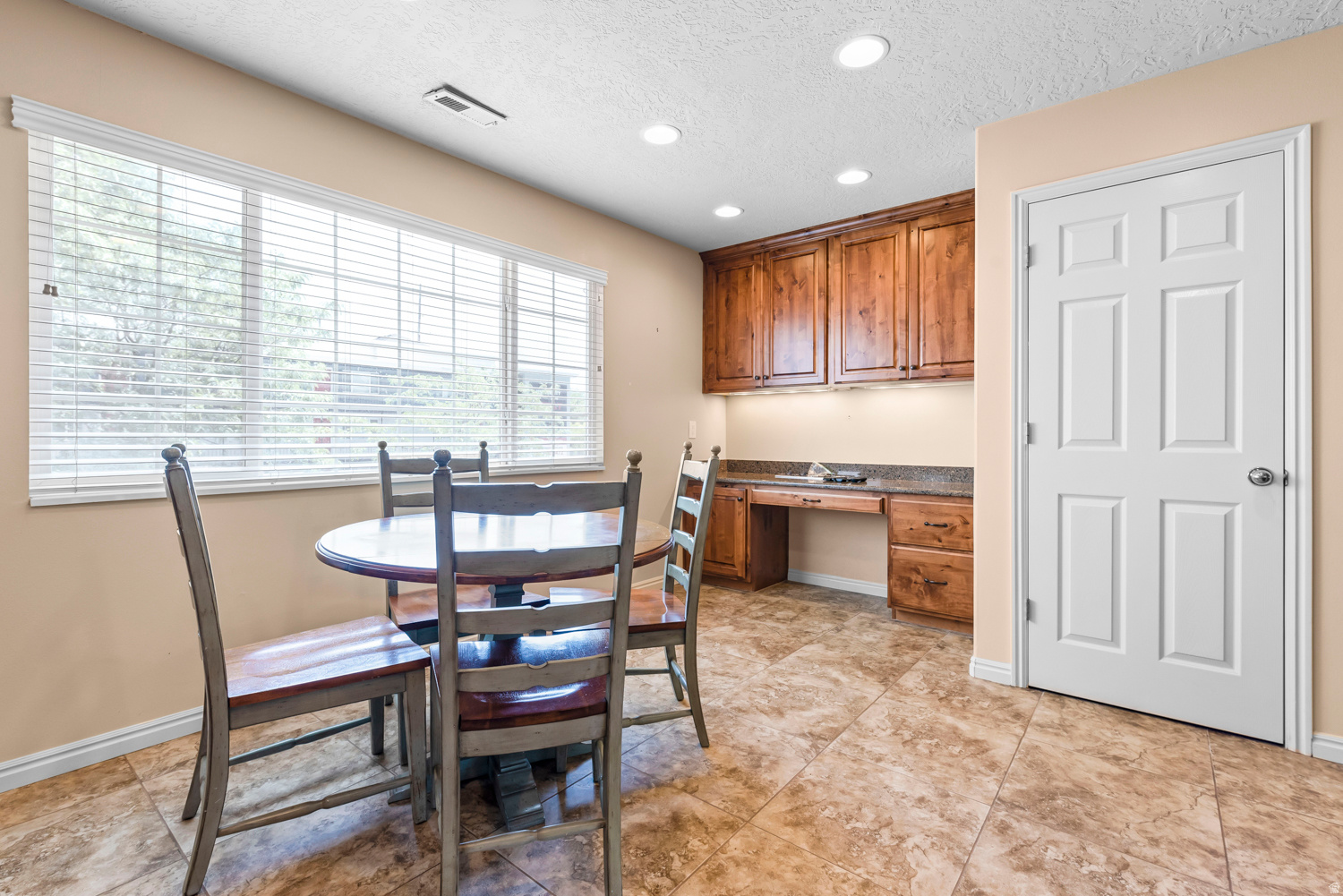 CAMPUS VIEW CONDO - Residential