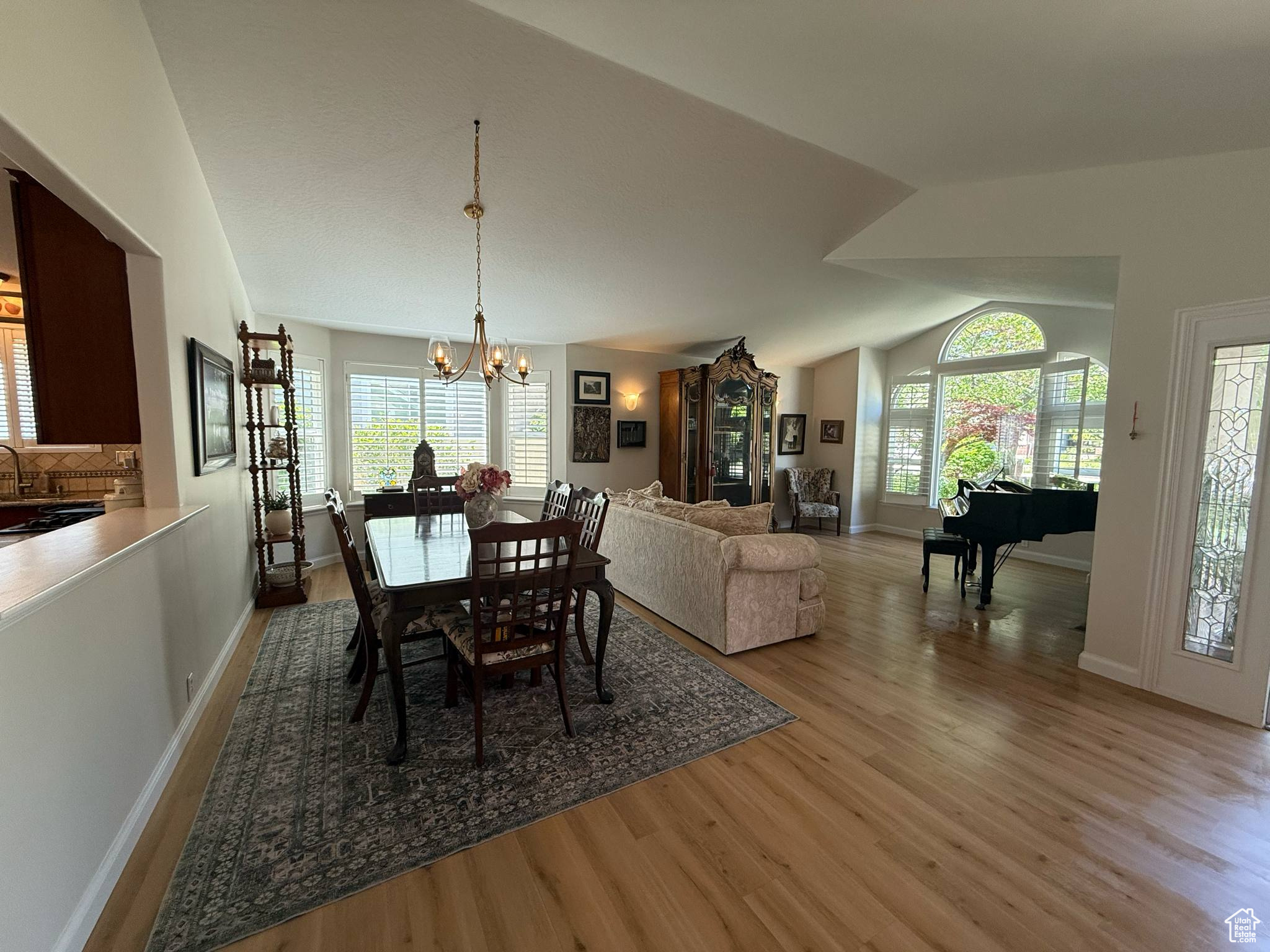 MILL HOLLOW - Residential