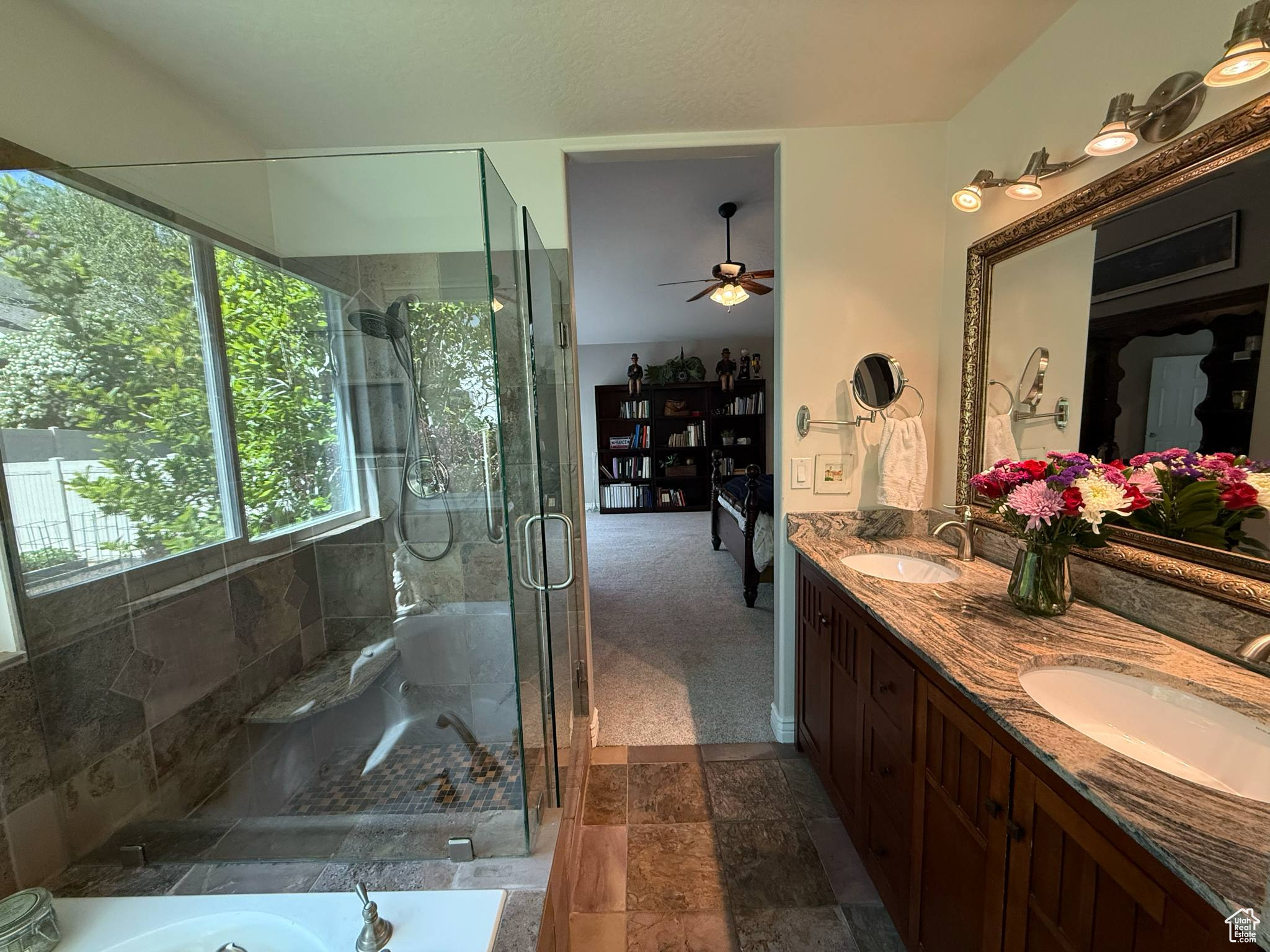 MILL HOLLOW - Residential