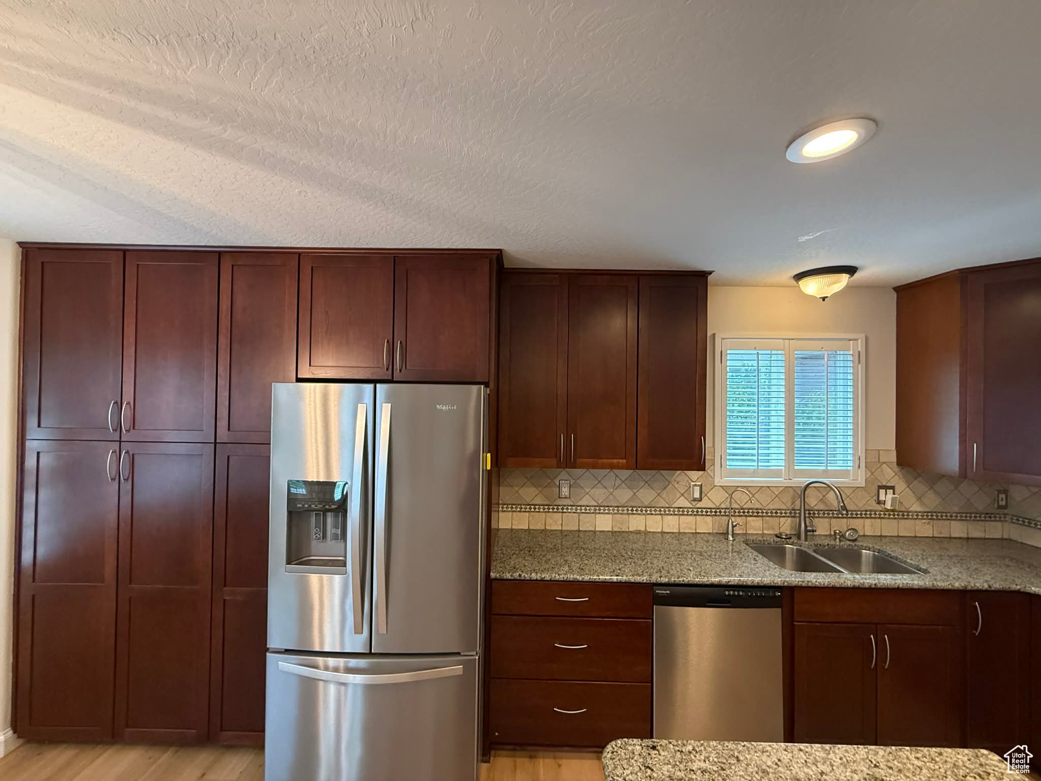 MILL HOLLOW - Residential