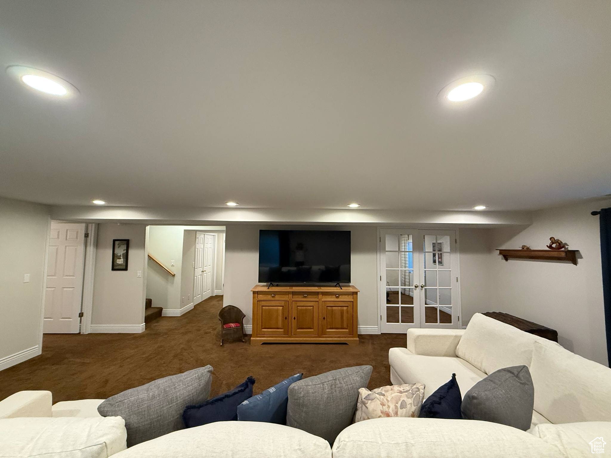 MILL HOLLOW - Residential