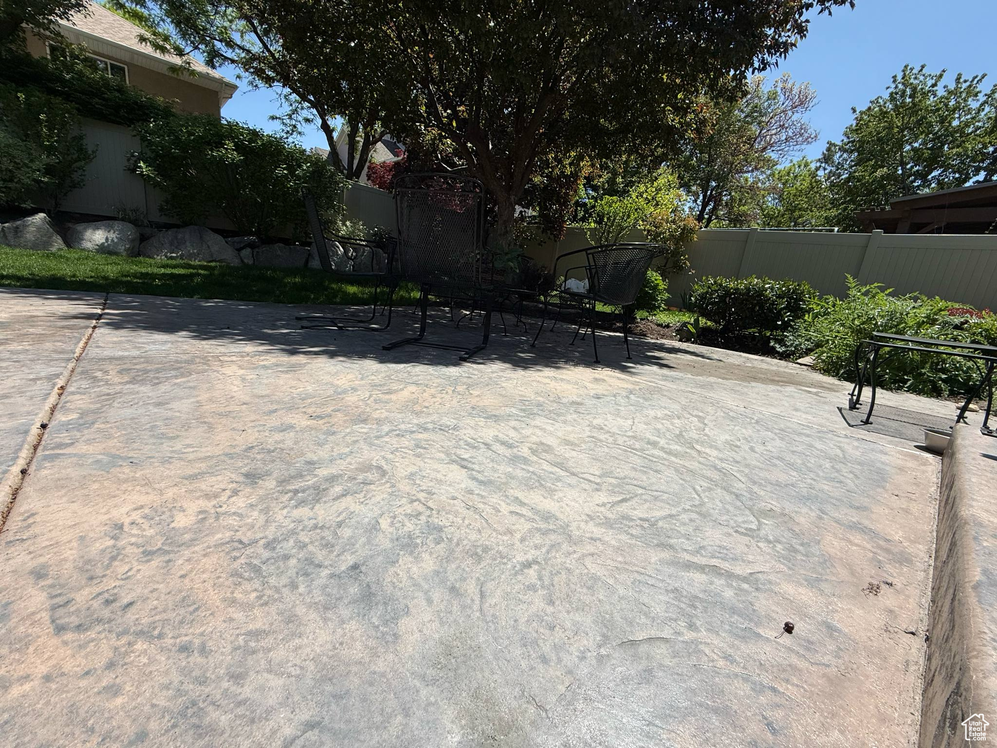 MILL HOLLOW - Residential